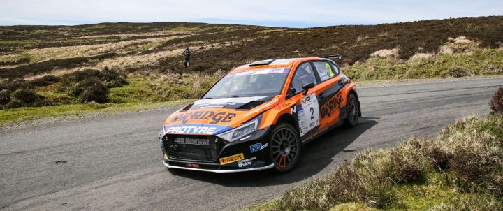 Williams swoops to Manx first win